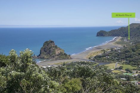 Photo of property in 49 North Piha Road, Piha, New Lynn, 0772