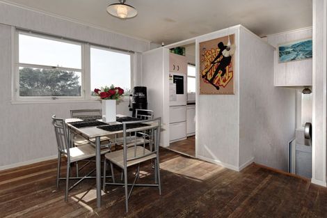 Photo of property in 2 Pamela Place, New Lynn, Auckland, 0600