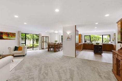 Photo of property in 8 Gillard Place, Eastern Beach, Auckland, 2012