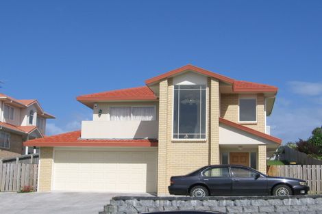 Photo of property in 15 Millstream Drive, Henderson, Auckland, 0610