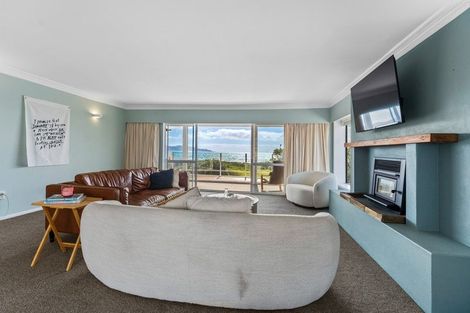 Photo of property in 8 Ara Kuaka, Waikanae Beach, Waikanae, 5036