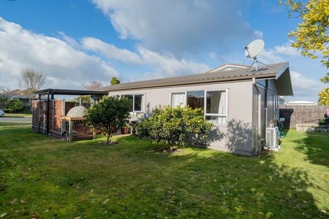 Photo of property in 7 Reeves Road, Acacia Bay, Taupo, 3330