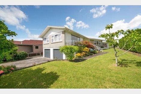 Photo of property in 36 Spence Road, Henderson, Auckland, 0612