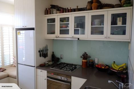 Photo of property in 287 Marine Parade, Napier South, Napier, 4110