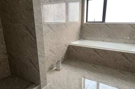 Photo of property in 10 Tapuwae Way, Mangere Bridge, Auckland, 2022