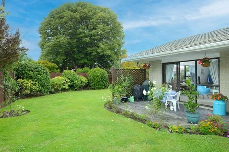 Photo of property in 12 Juniper Place, Burnside, Christchurch, 8053