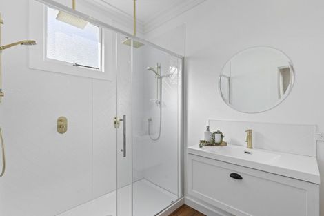 Photo of property in 16 Bulteel Street, New Plymouth, 4310