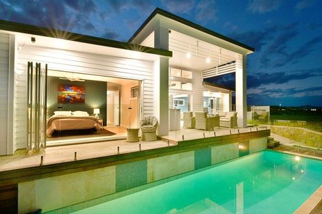 Photo of property in 11 Maturiki Drive, One Tree Point, 0118