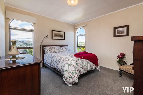 Photo of property in 10 Te Kiteroa Grove, Churton Park, Wellington, 6037