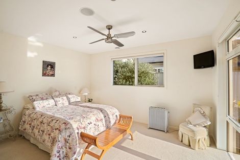Photo of property in 22 Old Station Avenue, Wanaka, 9305