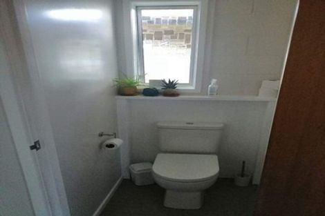 Photo of property in 5a Rennell Street, Frankleigh Park, New Plymouth, 4310