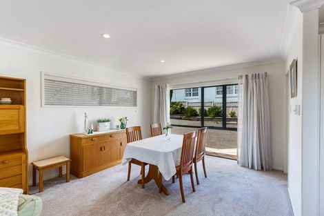 Photo of property in 1/12 Richards Avenue, Forrest Hill, Auckland, 0620