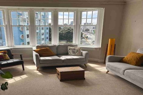 Photo of property in Pukehinau Flats, 4/1 Brooklyn Road, Mount Cook, Wellington, 6011