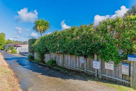 Photo of property in 1/8 Westward Ho, Glen Eden, Auckland, 0602