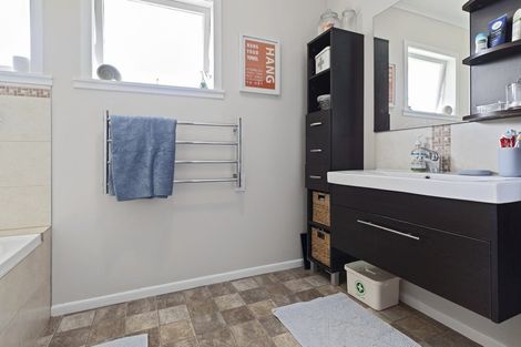 Photo of property in 1 Herbert Street, Te Puke, 3119