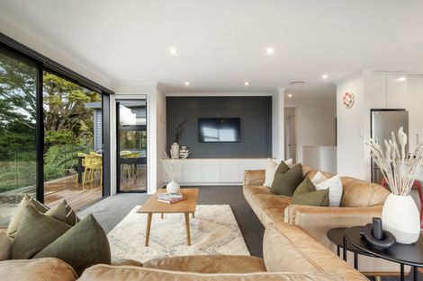 Photo of property in 7 Kauri Road, Birkenhead, Auckland, 0626