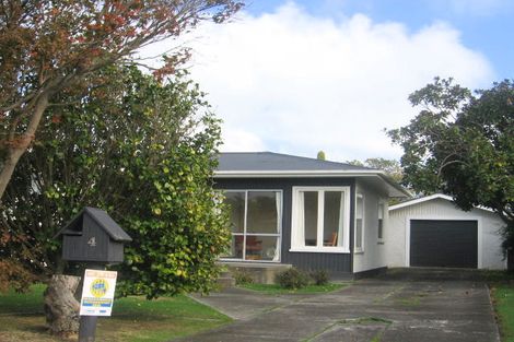 Photo of property in 4 Shetland Place, Westbrook, Palmerston North, 4412