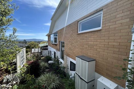 Photo of property in 49 Kakariki Grove, Waikanae, 5036
