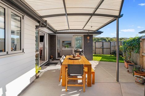 Photo of property in 120 Whakaturou Crescent, Pyes Pa, Tauranga, 3112