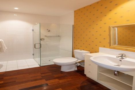 Photo of property in 2 Garden Road, Merivale, Christchurch, 8014