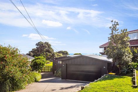 Photo of property in 10 Edwin Mitchelson Road, Muriwai, Waimauku, 0881