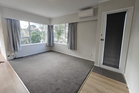 Photo of property in 1/4 Mahuta Grove, Northcote, Auckland, 0627
