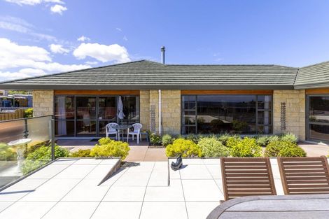 Photo of property in 6 Maniapoto Grove, Waipahihi, Taupo, 3330