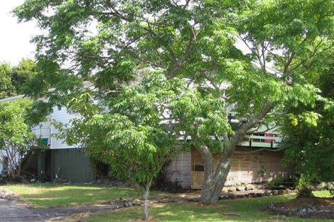 Photo of property in 17 Longbill Place, Glendene, Auckland, 0602