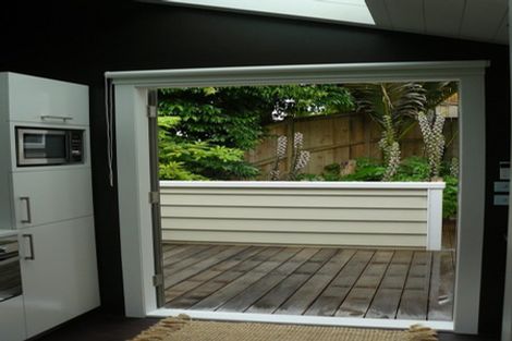 Photo of property in 20 Seabreeze Road, Narrow Neck, Auckland, 0624