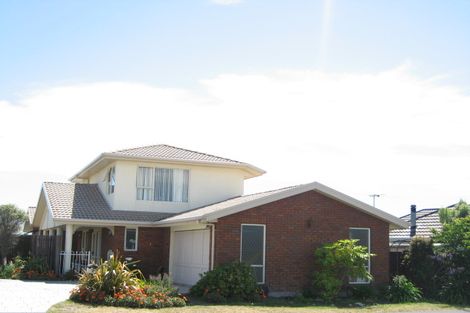 Photo of property in 6 Orlando Crescent, Waimairi Beach, Christchurch, 8083