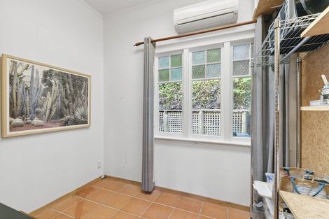 Photo of property in 6 Governor Road, Northland, Wellington, 6012