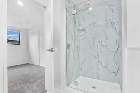 Photo of property in 7/10 Wilsher Crescent, Henderson, Auckland, 0612