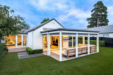 Photo of property in 5 Rockport Place, Parklands, Christchurch, 8083