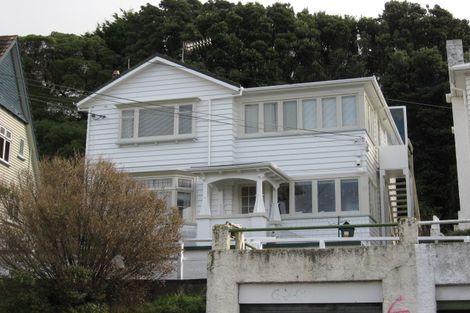 Photo of property in 30 Queens Drive, Kilbirnie, Wellington, 6022