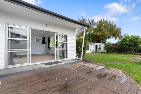 Photo of property in 42 Wyndham Street, Carterton, 5713