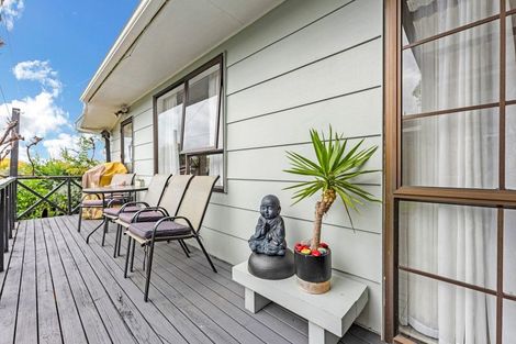 Photo of property in 3 Denarius Lane, Glendene, Auckland, 0602