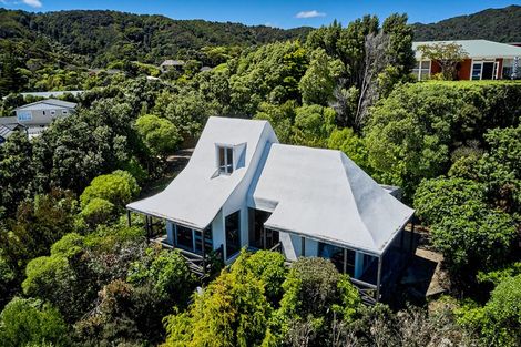 Photo of property in 65 Howard Road, Point Howard, Lower Hutt, 5013