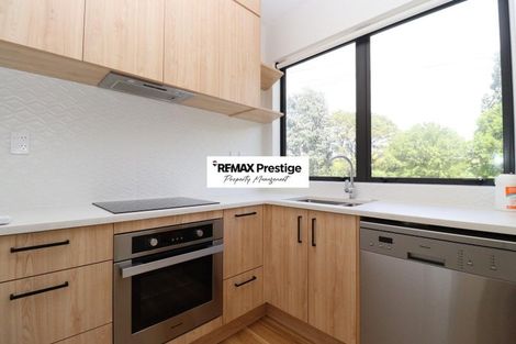 Photo of property in 2 Korokio Lane, Henderson, Auckland, 0612