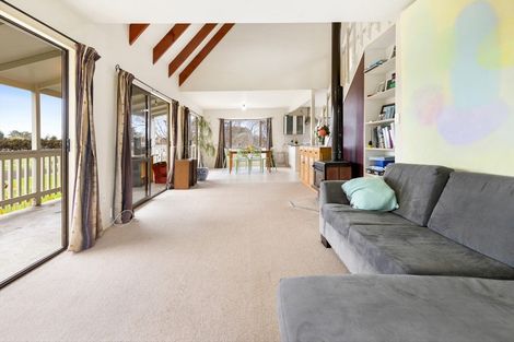 Photo of property in 9b Trotting Course Drive, Kumeu, 0891