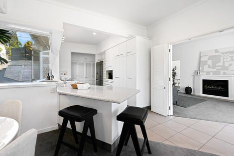 Photo of property in 86 Lake Crescent, Hamilton Lake, Hamilton, 3204