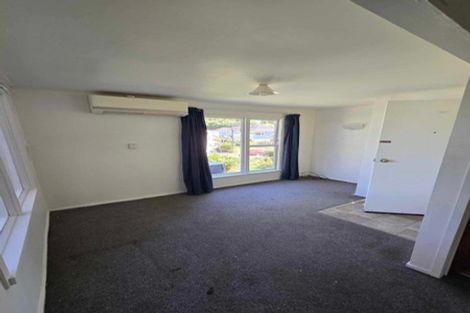Photo of property in 132 Parkvale Road, Karori, Wellington, 6012