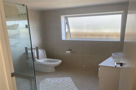 Photo of property in 21d Stamford Crescent, Flat Bush, Auckland, 2019