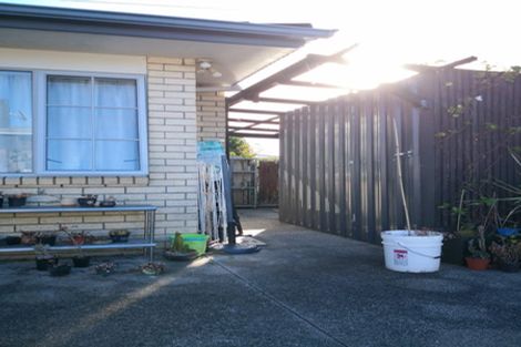 Photo of property in 16a Vera Road, Te Atatu South, Auckland, 0610