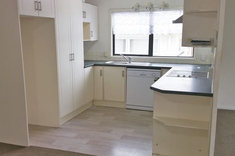 Photo of property in 7a Oteha Valley, Northcross, Auckland, 0632