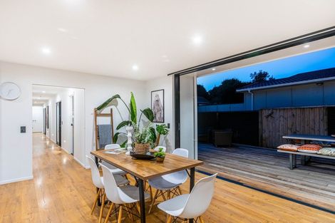 Photo of property in 76 Tennis Court Road, Raumati South, Paraparaumu, 5032