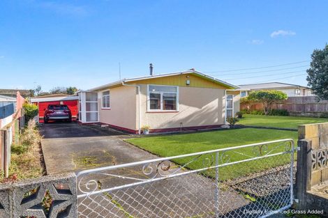 Photo of property in 21 Raupo Street, Castlecliff, Whanganui, 4501