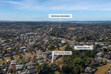 Photo of property in 1/31 Taroka Close, Pinehill, Auckland, 0632