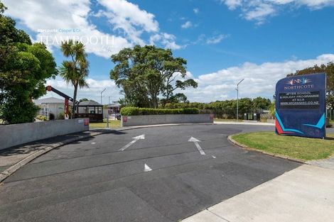 Photo of property in 102/165 Lake Road, Northcote, Auckland, 0627