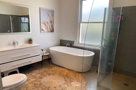 Photo of property in 10 Manchester Street, Petone, Lower Hutt, 5012