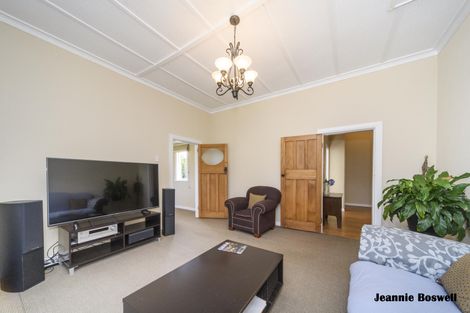 Photo of property in 122 Linton Street, West End, Palmerston North, 4410
